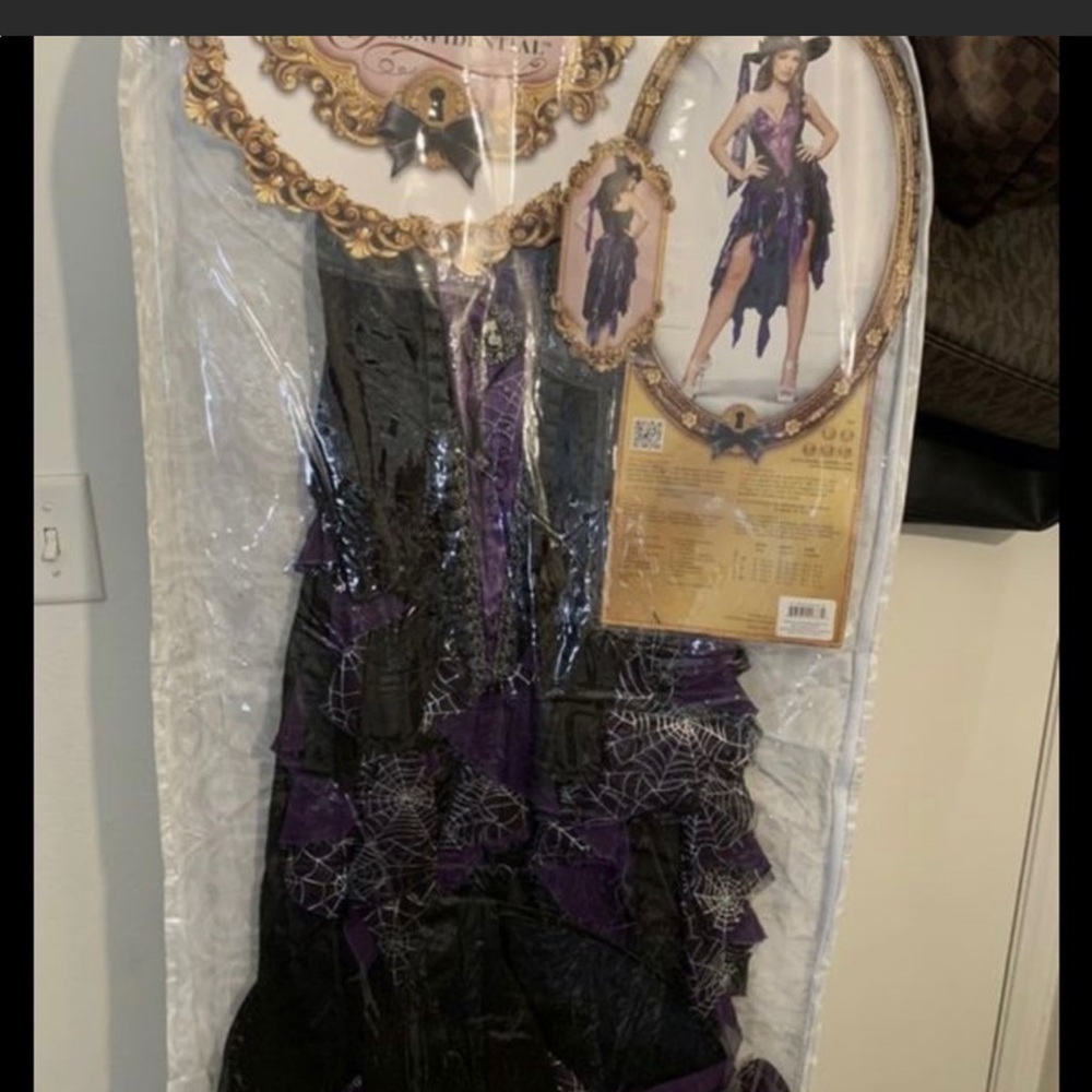 Witch costume
